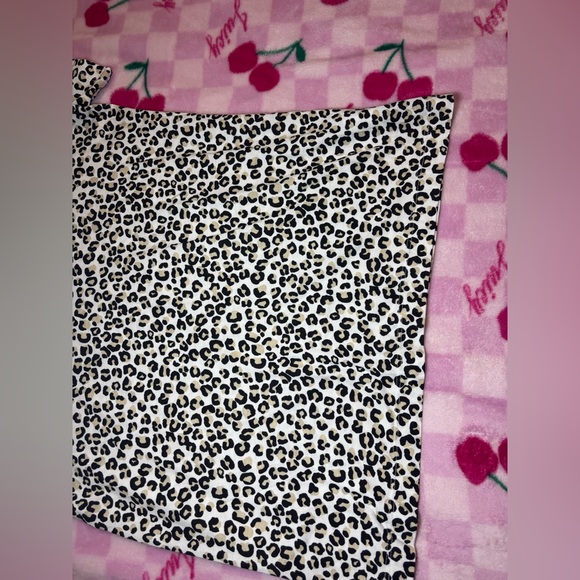 DKNY Cheetah Print Tshirt - Picture 8 of 8